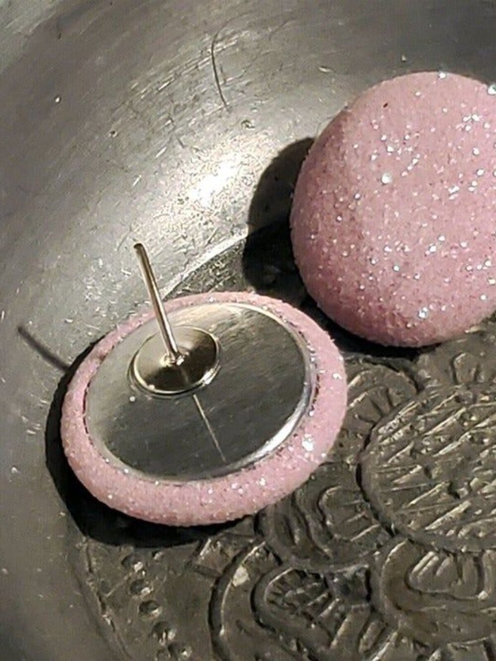 Light Pink Fabric Button Earrings Retro 80s Club Glam Disco Sparkly - Picture 8 of 9